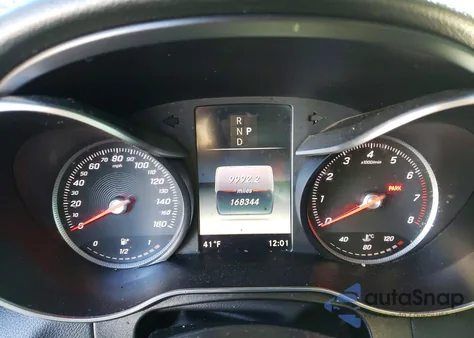 2017 Mercedes-Benz Glc 300 4Matic z USA, uszkodzony, nr VIN WDC0G4KB0HV002826